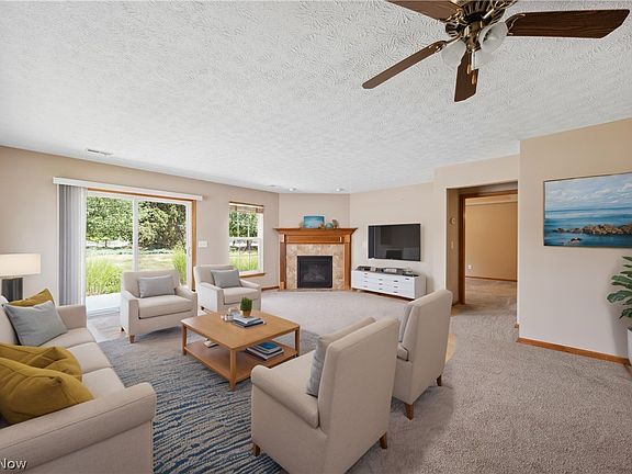 3rd image of 4884 Meadow Lark Dr