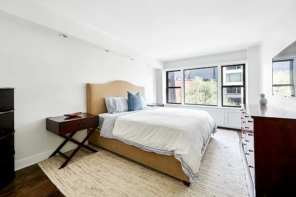 Sold by Compass | media 5