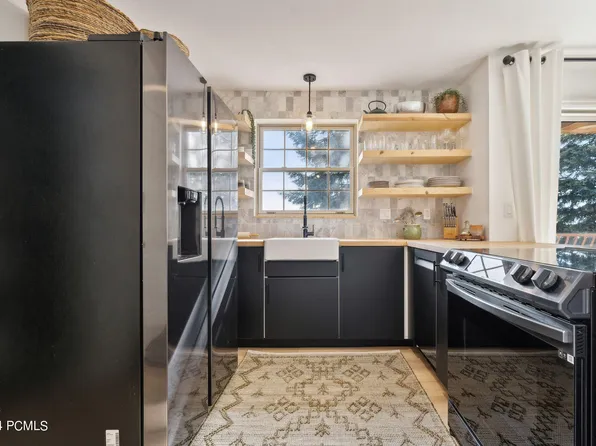 874 Schneitter Cir APT 5, Midway, UT 84049