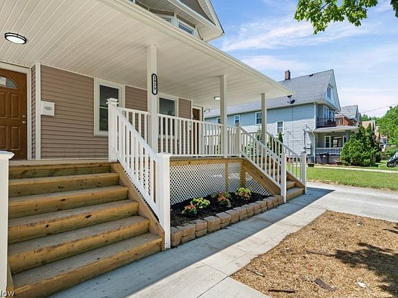 2nd image of 3929 Riverside Ave #2