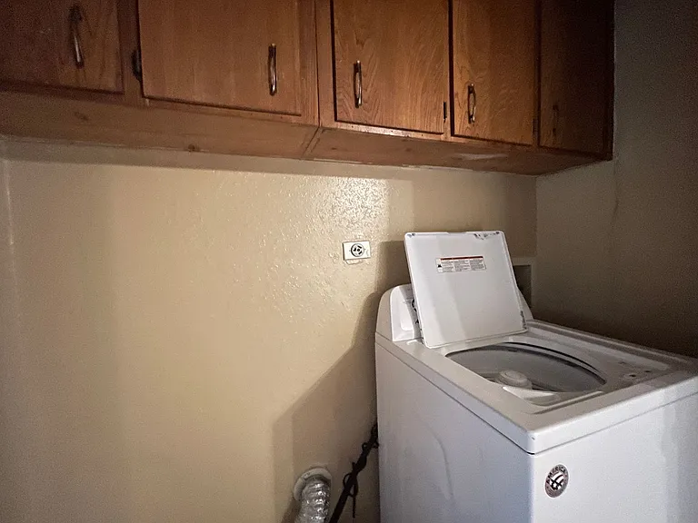 2208 Hunt Dr — Photo 13