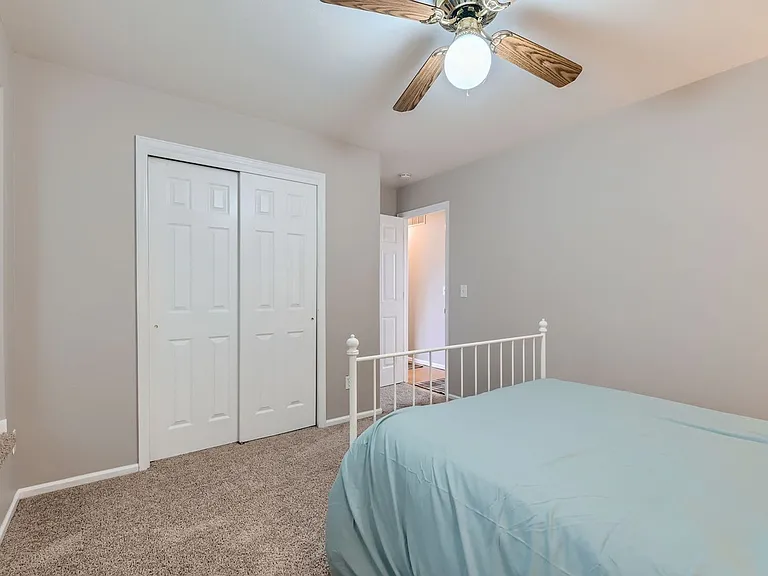 284 Dover Ct — Photo 17