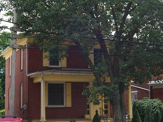 1st image of 138 E Penn Ave