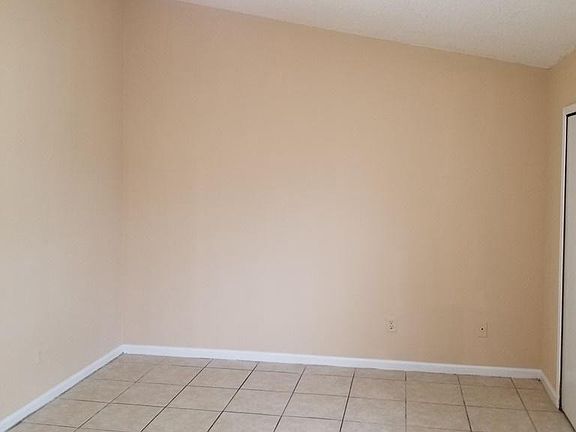 5th image of 6026 Davon St #28