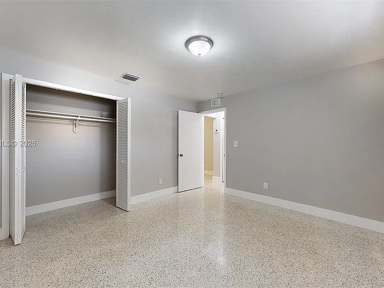 40 W 10th St #3 — Photo 22