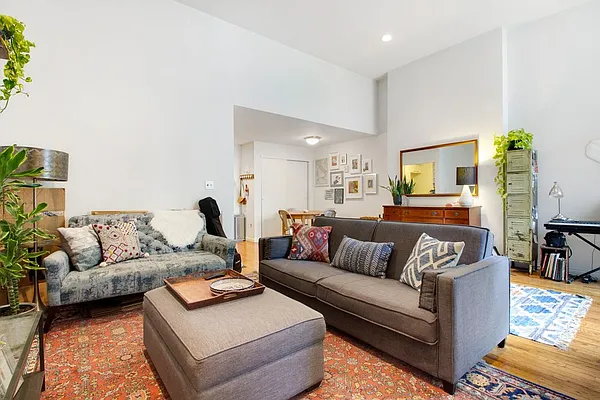 Rented by LG Fairmont Group | media 13