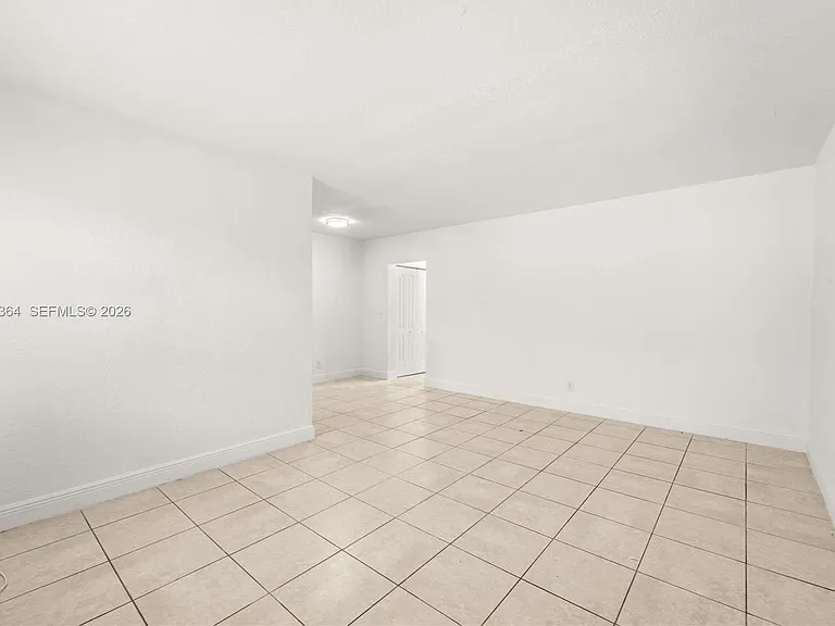 6905 Rue Vendome #8 — Photo 4