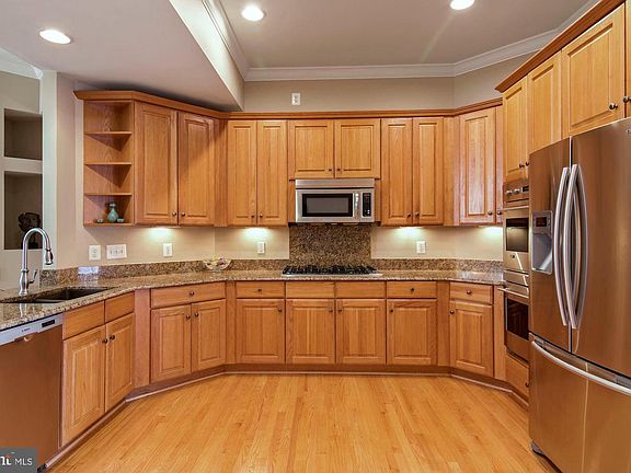 5th image of 5239 Bessley Pl