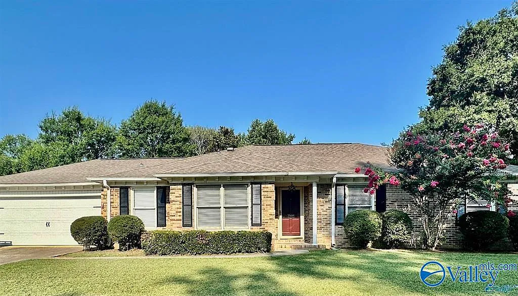 3 bed, 2.0 bath, 1695 sqft, $1,750 — Photo 1