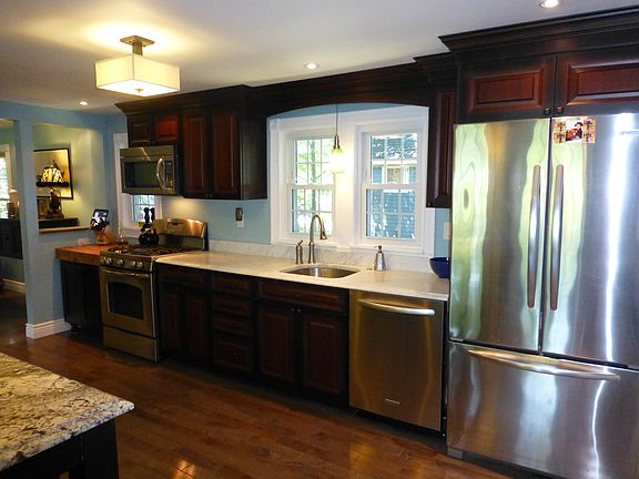 Beautiful Gourmet Kitchen