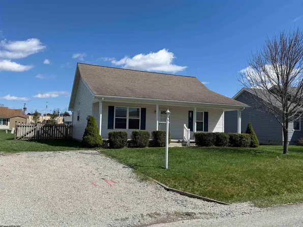 20 Northview Dr, Elkins, WV 26241