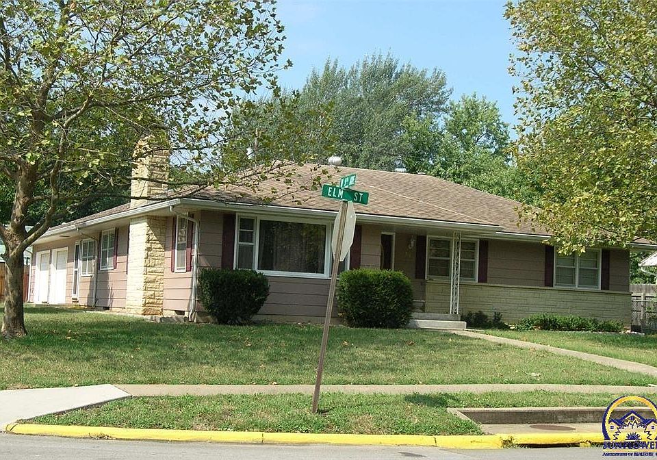 1st image of 901 Elm St