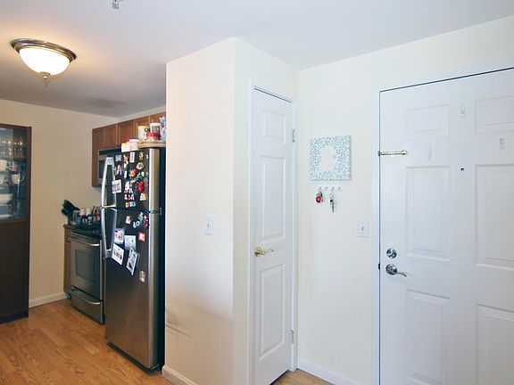 5th image of 300 Broad St APT 603