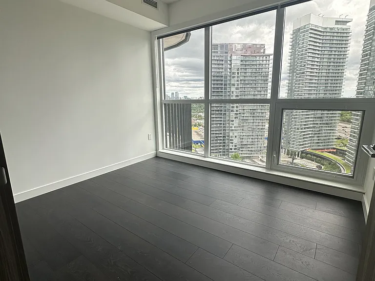 18 Esther Shiner Blvd #1915 — Photo 10