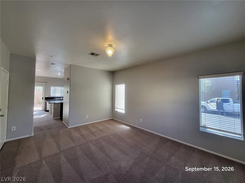 3 bed, 2.5 bath, 1400 sqft, $1,995 — Photo 2