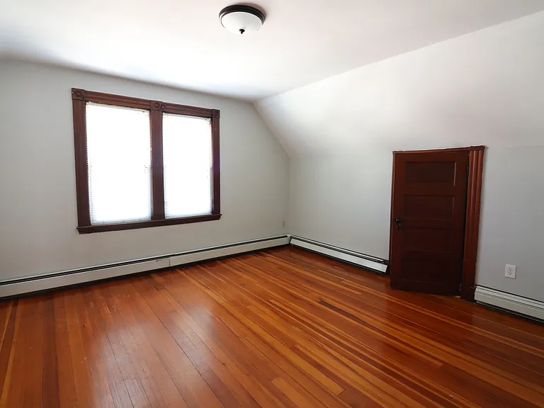 19 Mapleton St — Photo 14