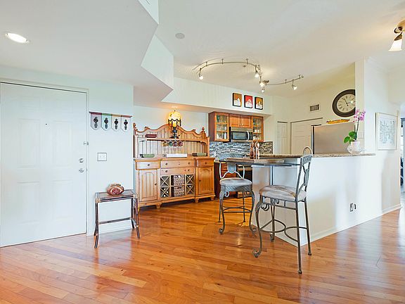 2nd image of 4405 Tuscany Way Unit 4405