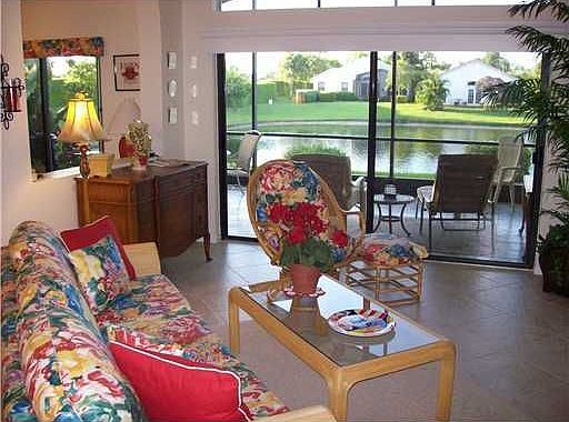 4th image of 10521 Lexington Cir S