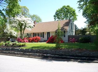 1 Landry Pl, Northport, NY 11768