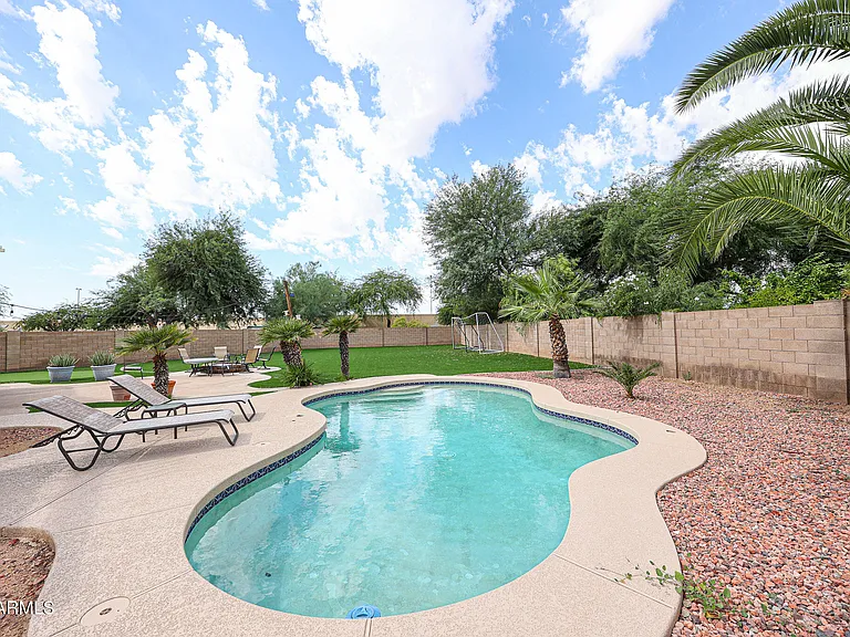 3902 E Rosemonte Dr — Photo 41