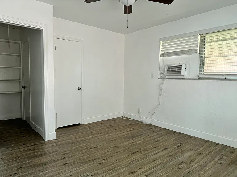 1734 Fletcher St #3 — Photo 8