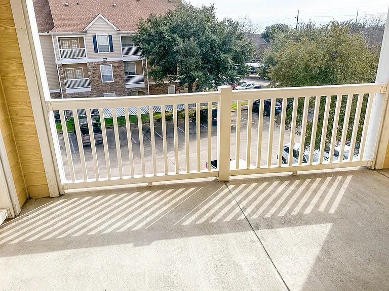 Lodge at West Oaks — Photo 82