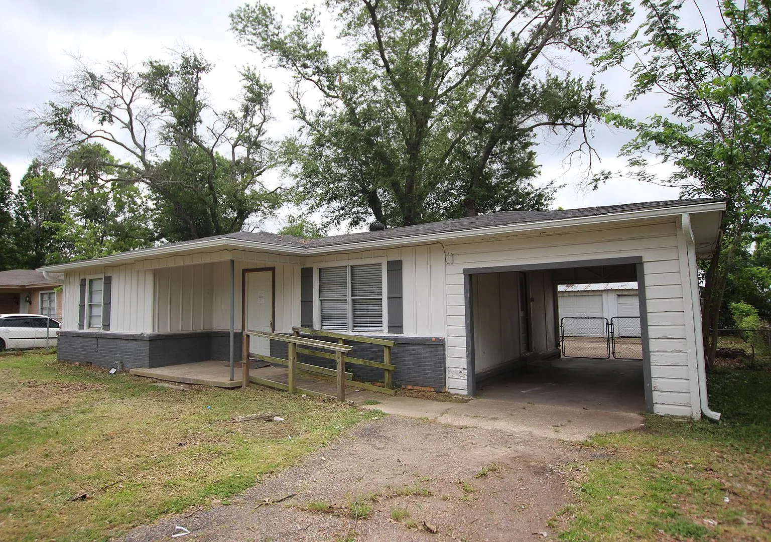 Coming Soon! 3 bedroom 1 bath- East Tyler! — Photo 2