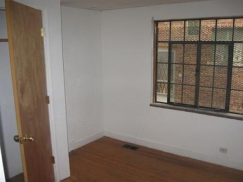 5th image of 16756 Greenlawn St