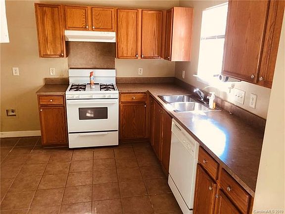 3rd image of 8628 Silver Falls Way