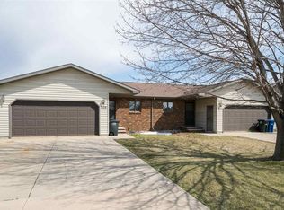 704 Trailsway Ln, Neenah, WI 54956