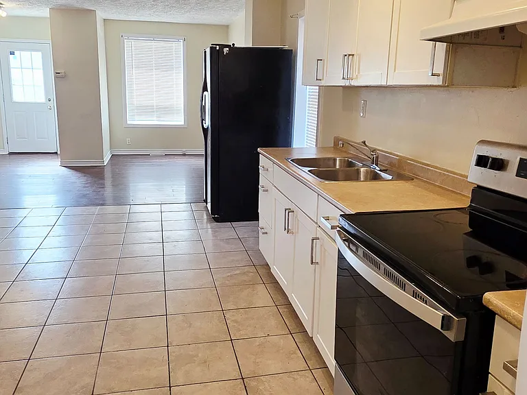 200 W Hellems Ave — Photo 6