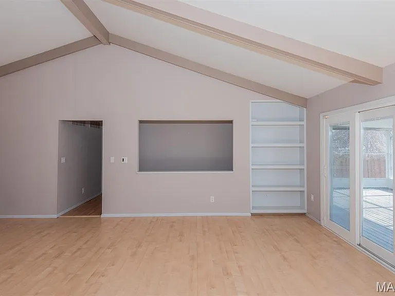 4 Barrington Dr — Photo 5