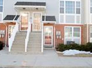 91 Beacon Ln, Bronx, NY 10473