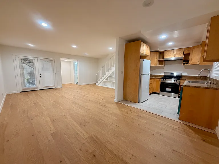 10949 Fruitland Dr #5 — Photo 11