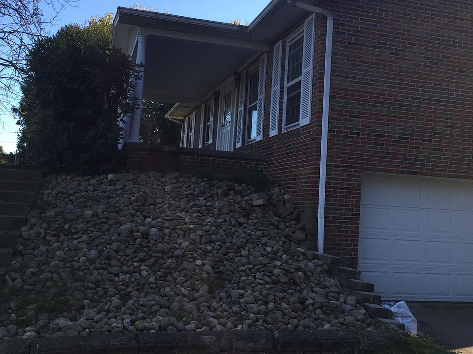 2nd image of 129 Camp Meeting Rd