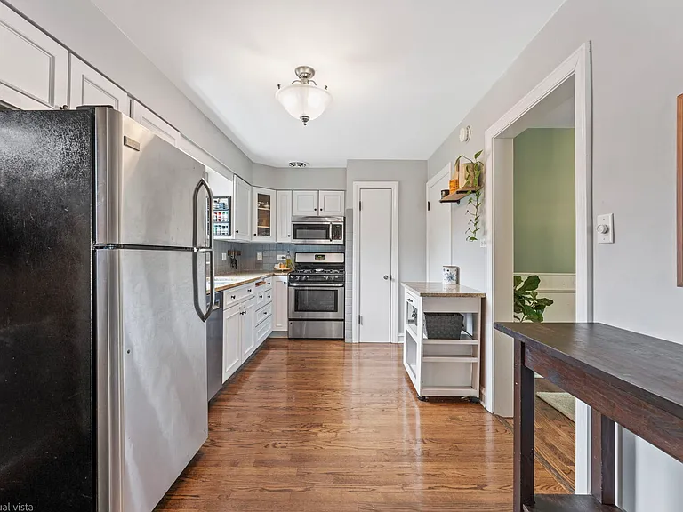 759 Laurel Ave — Photo 10