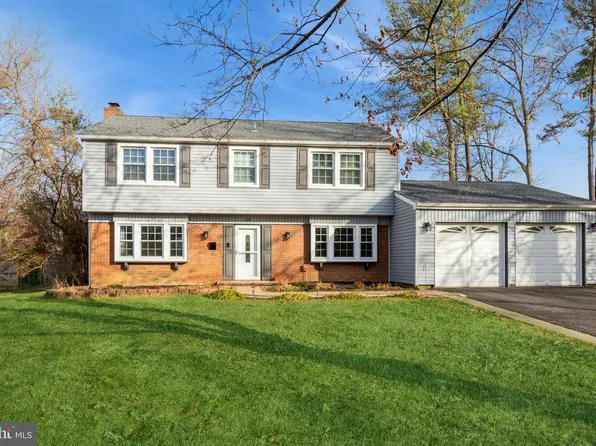 34 Eden Rock Ln, Willingboro, NJ 08046