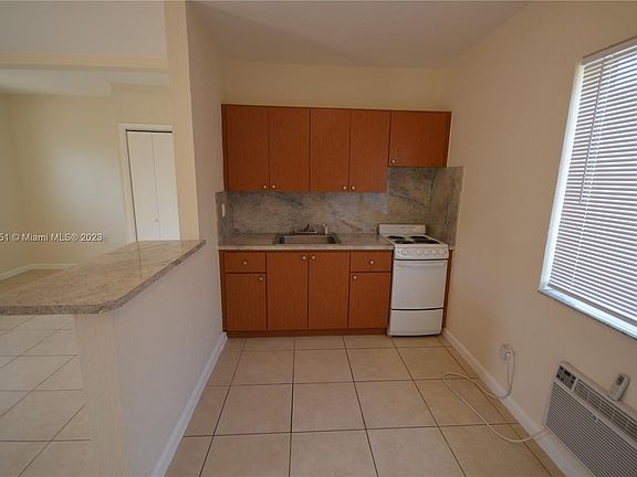 3rd image of 688 NE 85th St #3B