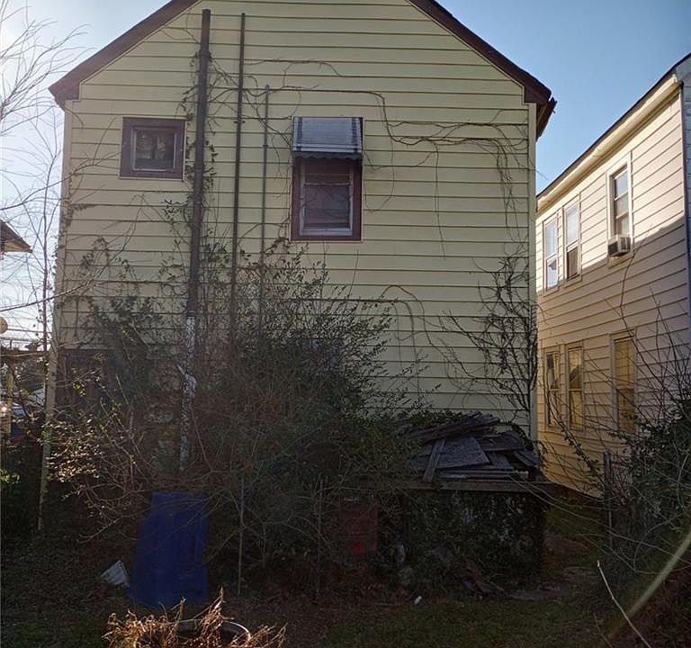 2nd image of 2004 Marshall Ave