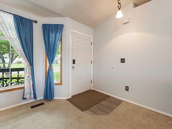 5th image of 4901 Oxbow Ave