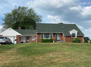 65 Park Dr, Fawn Grove, PA 17321