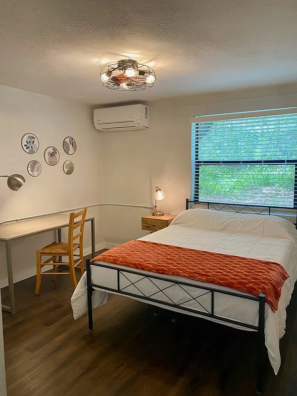 1 bed, 1.0 bath, 100 sqft, $750 — Photo 1