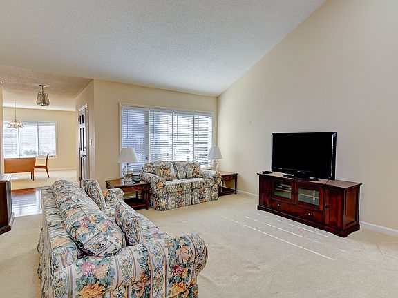 5th image of 5008 Sunningdale Ct