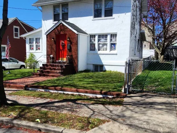 442 1st St, Carlstadt, NJ 07072