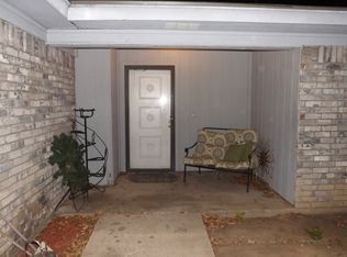 7101 Meadow Park Dr N, North Richland Hills, TX 76180
