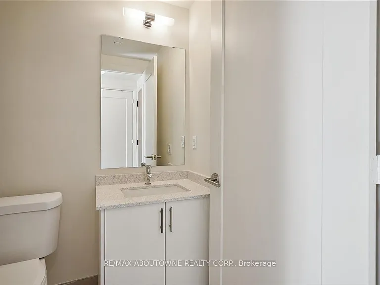 509 Dundas St W #103 — Photo 17