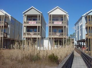 212-212A Bridgeview Ct, Surf City, NC 28445