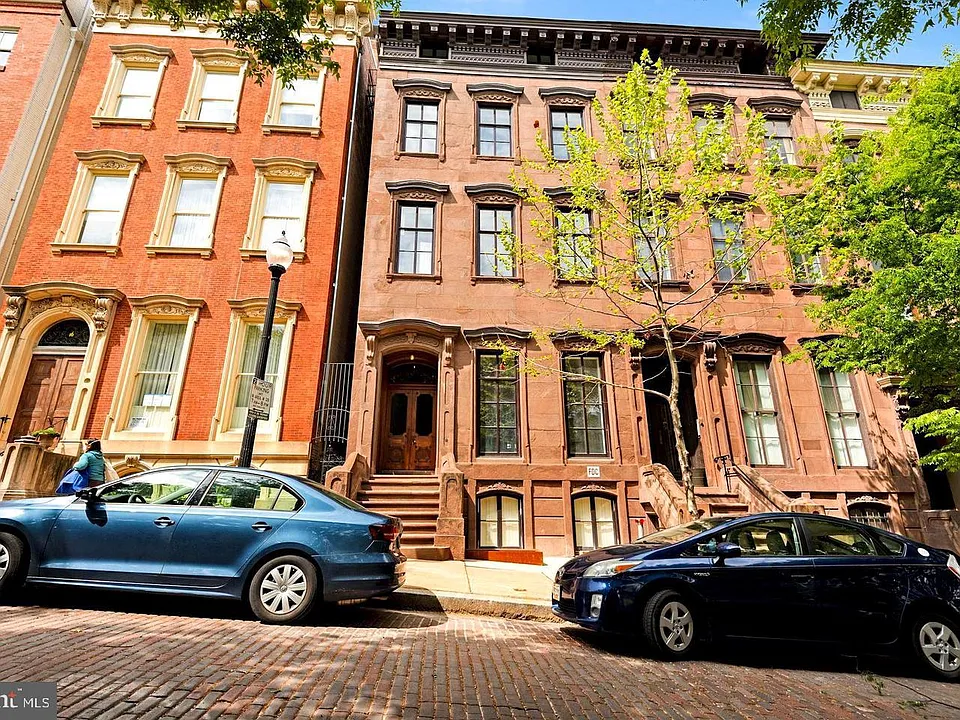 18 E Mount Vernon Pl #3