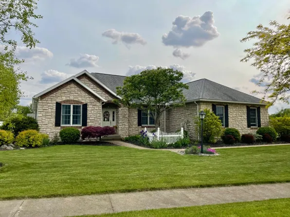 108 Lynber Ln, Clyde, OH 43410