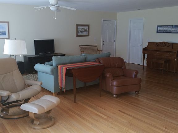 4th image of 315 Virginia Ave